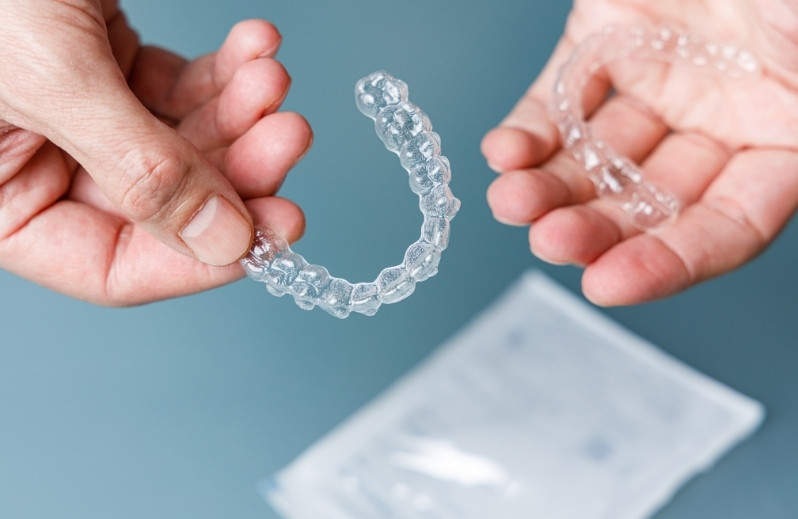 how to keep your invisalign aligners clean